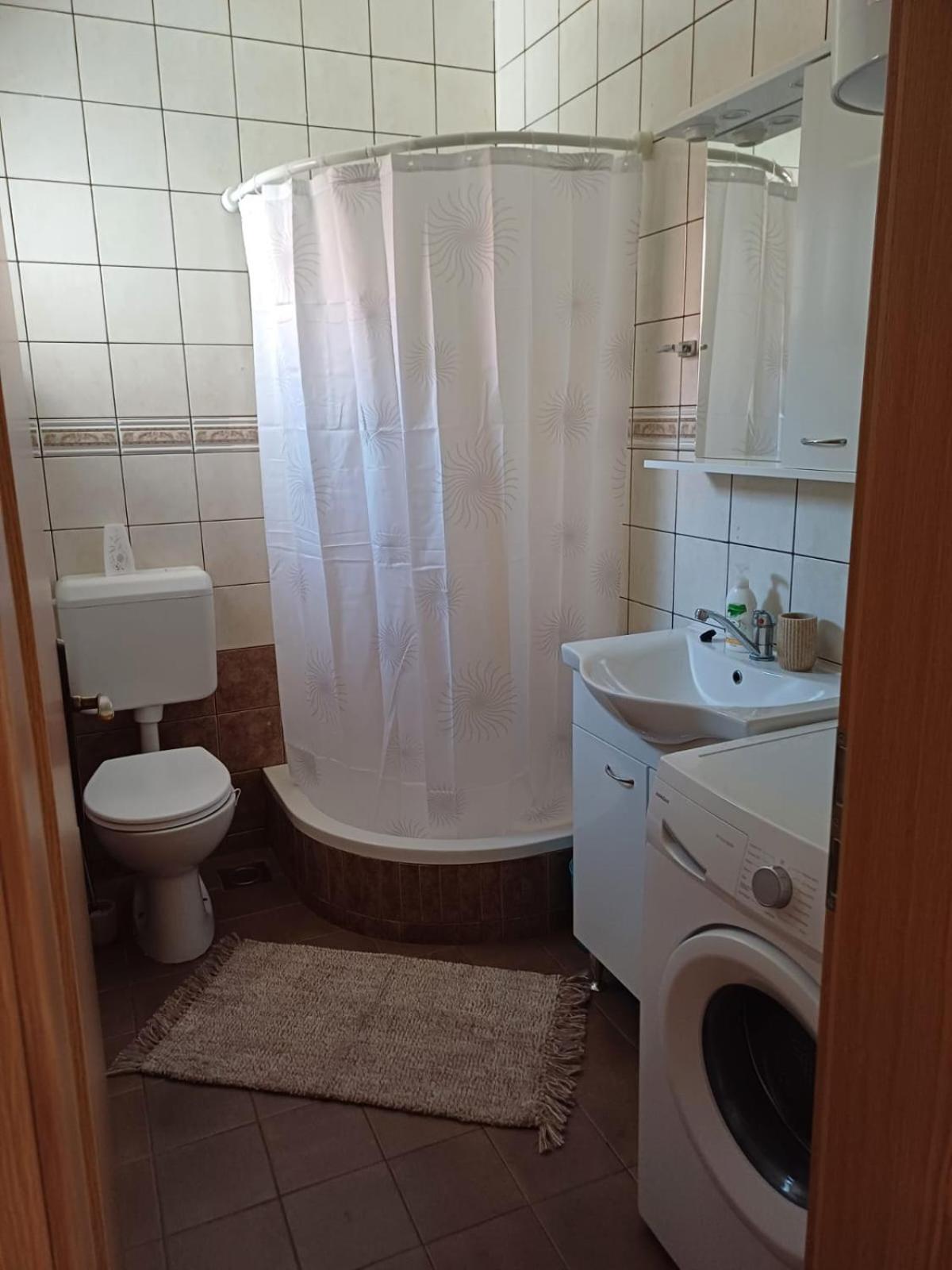 Apartmani Afrodita Crikvenica Exteriör bild